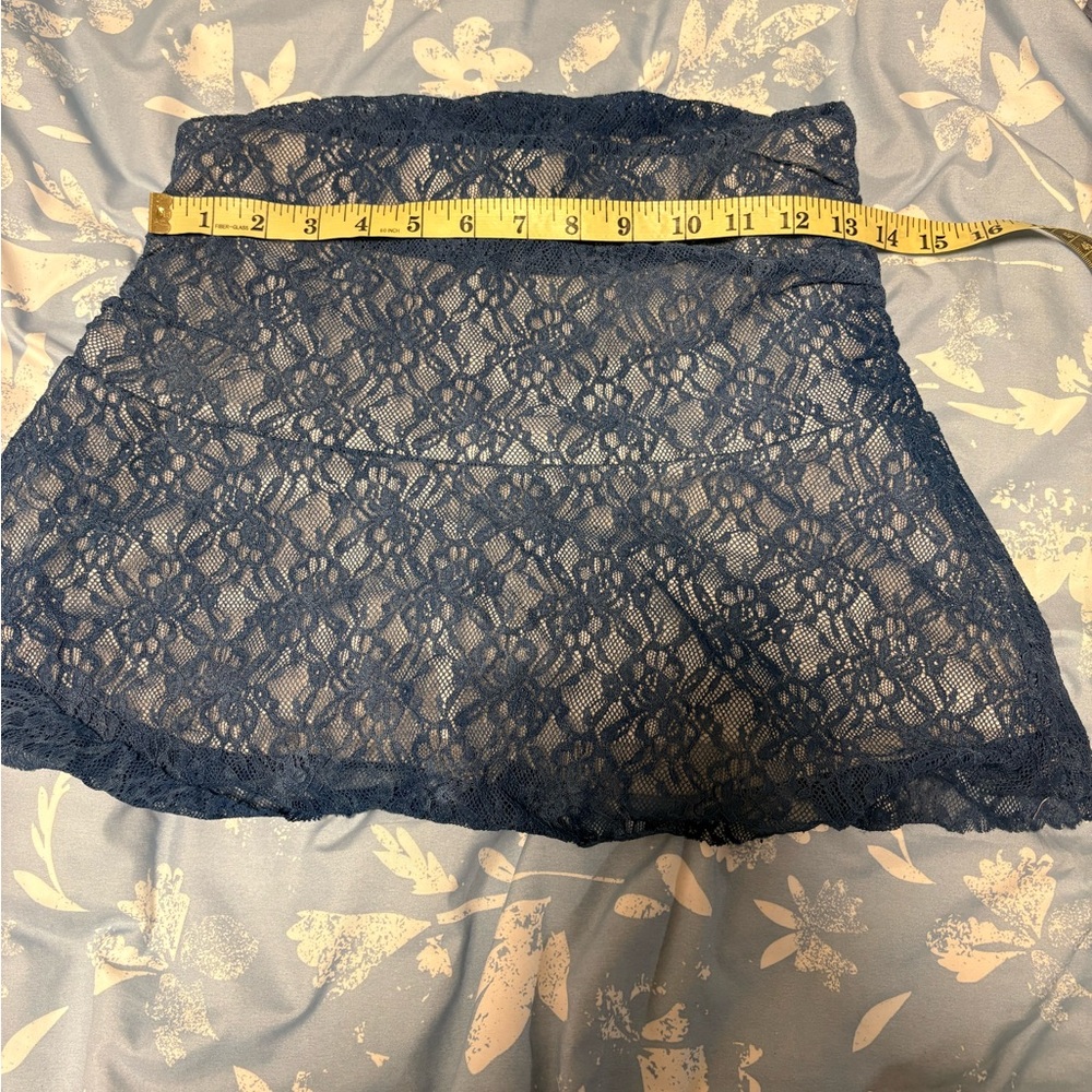 SHEIN Navy Lace Mini Skirt - Picture 2 of 4